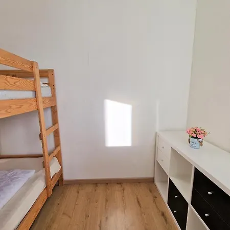 C08-006 Apartment *
